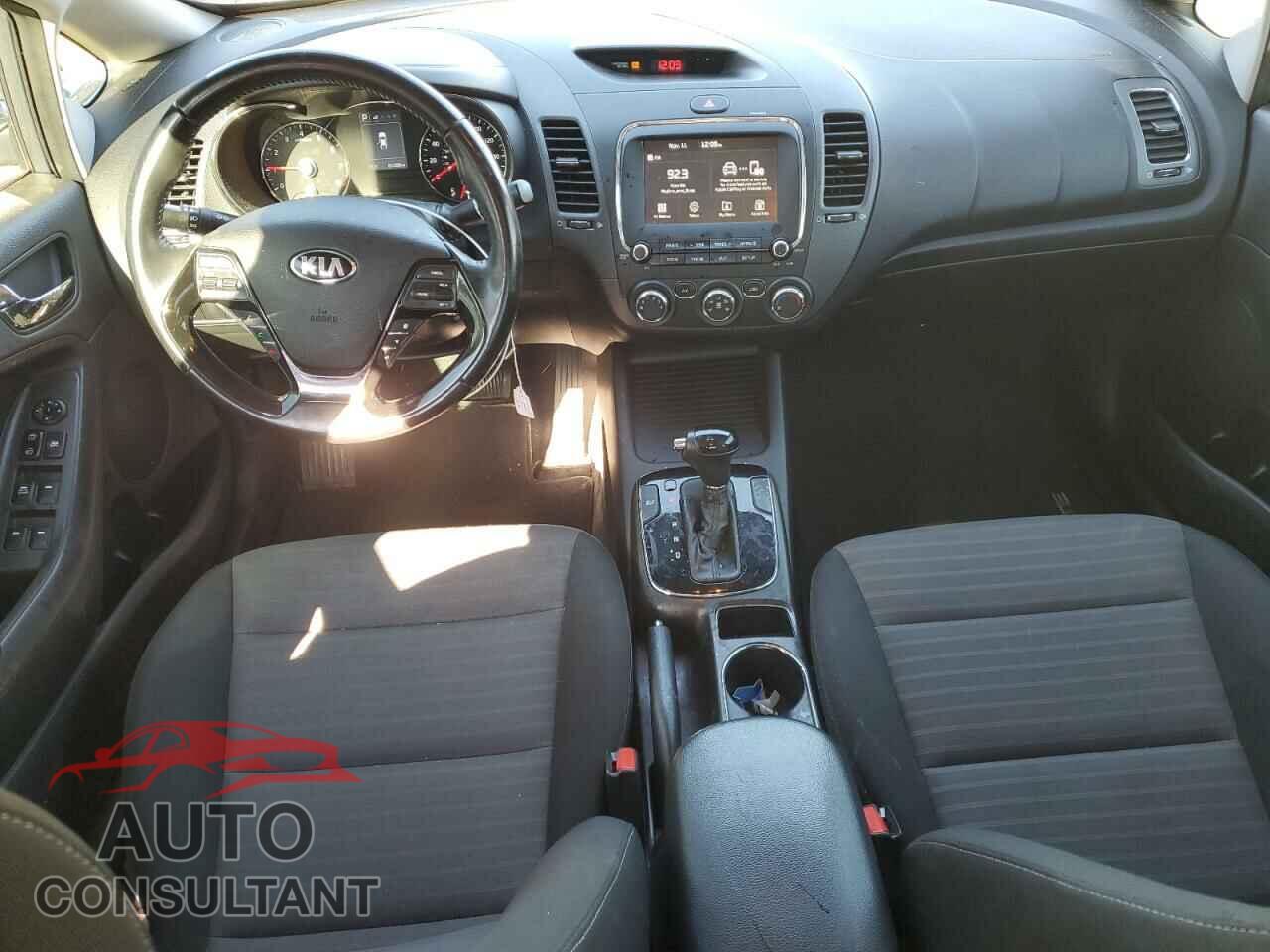 KIA FORTE 2017 - 3KPFL4A77HE033276