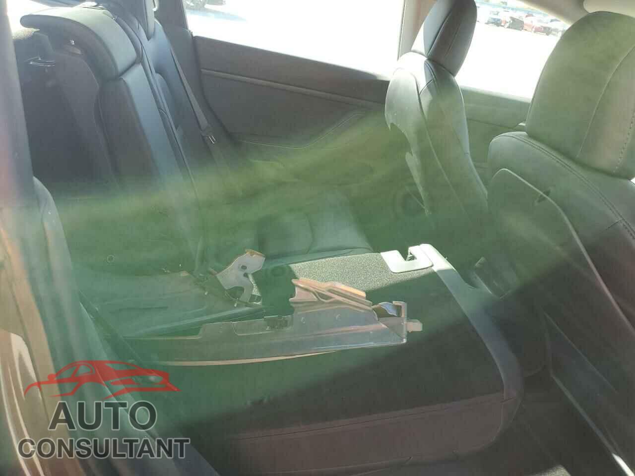 TESLA MODEL 3 2021 - 5YJ3E1EA6MF017981