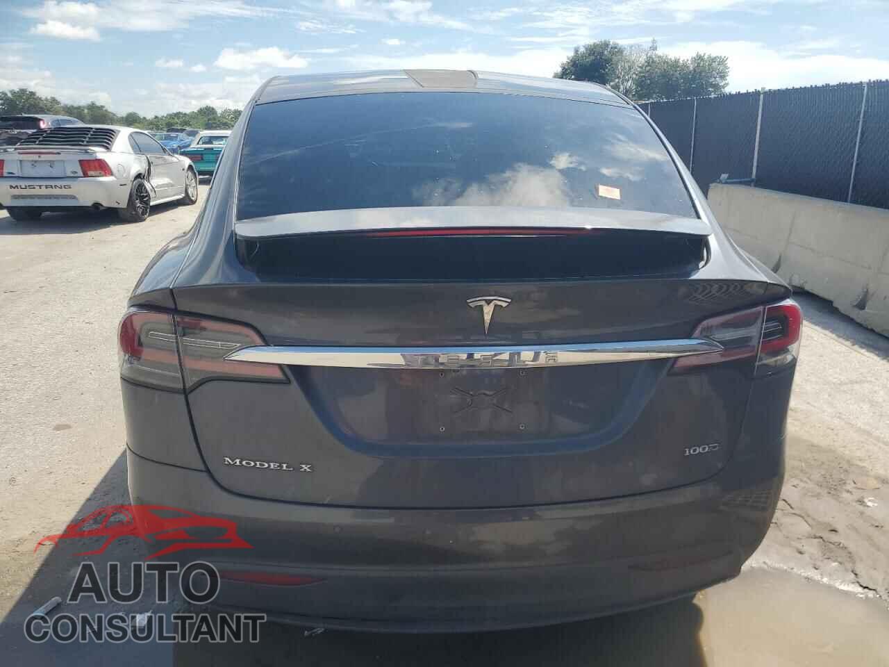 TESLA MODEL X 2017 - 5YJXCBE2XHF059257