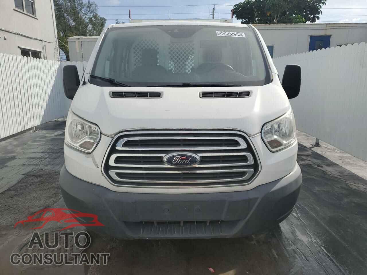 FORD TRANSIT 2016 - 1FTYR1ZM8GKB20549