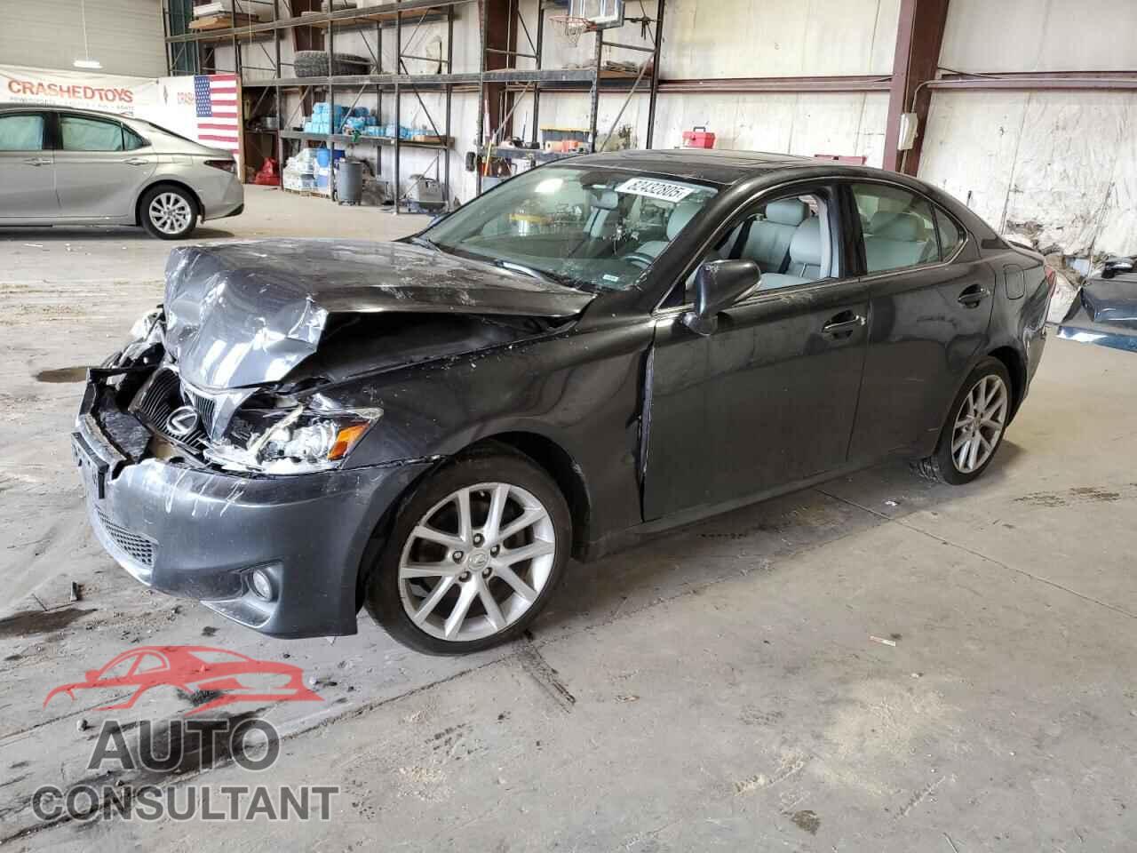 LEXUS IS 2011 - JTHCF5C26B5047155