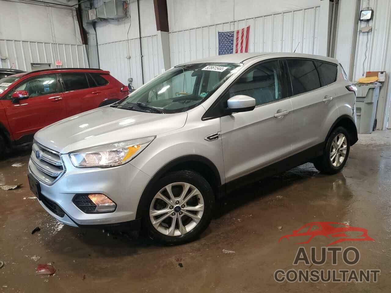 FORD ESCAPE 2017 - 1FMCU9GD0HUC01699