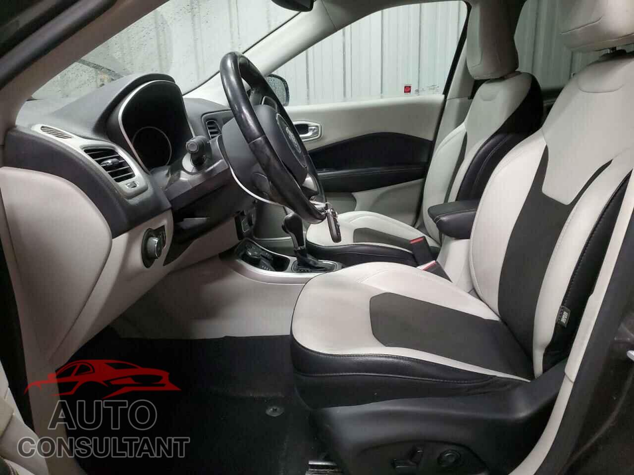 JEEP COMPASS 2019 - 3C4NJDBB2KT841204