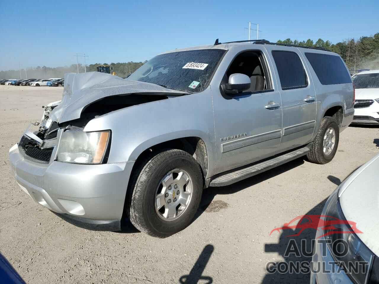 CHEVROLET SUBURBAN 2011 - 1GNSCHE03BR292854