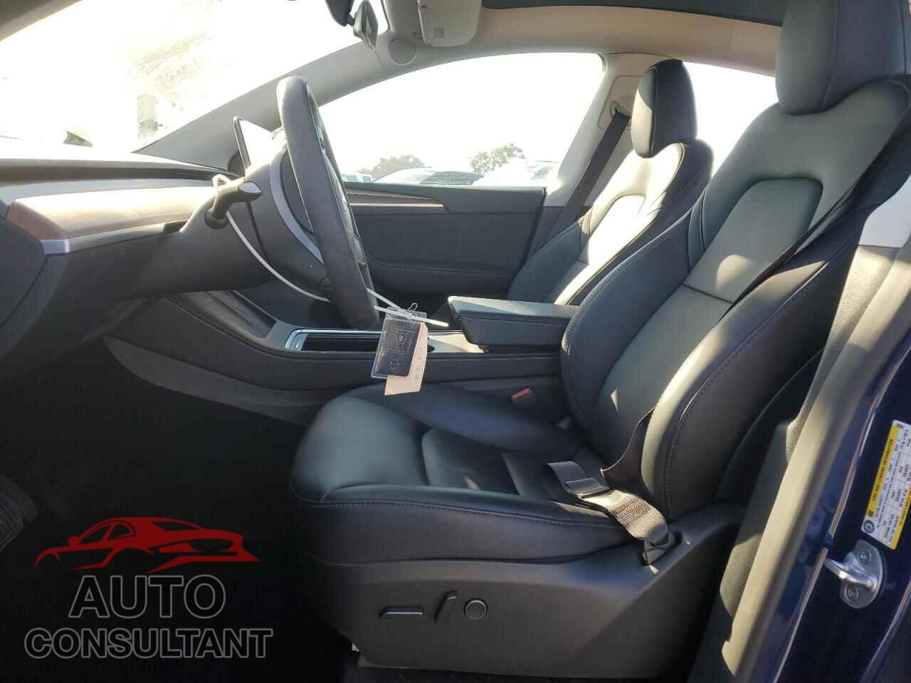 TESLA MODEL Y 2024 - 7SAYGDEE1RF025937