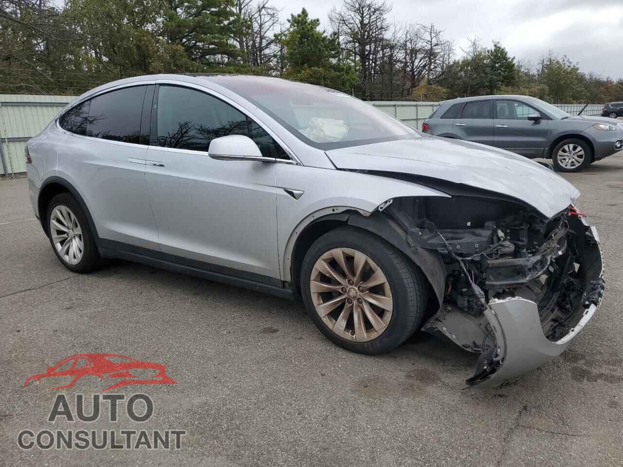 TESLA MODEL X 2018 - 5YJXCAE26JF089274