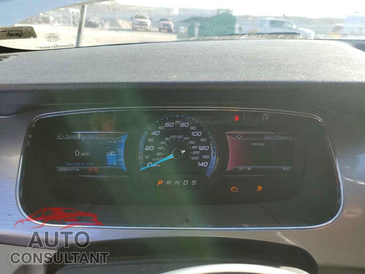 FORD TAURUS 2017 - 1FAHP2E83HG114690