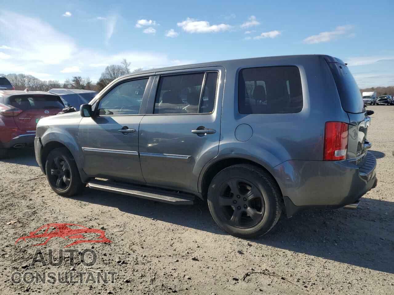 HONDA PILOT 2013 - 5FNYF4H56DB035576