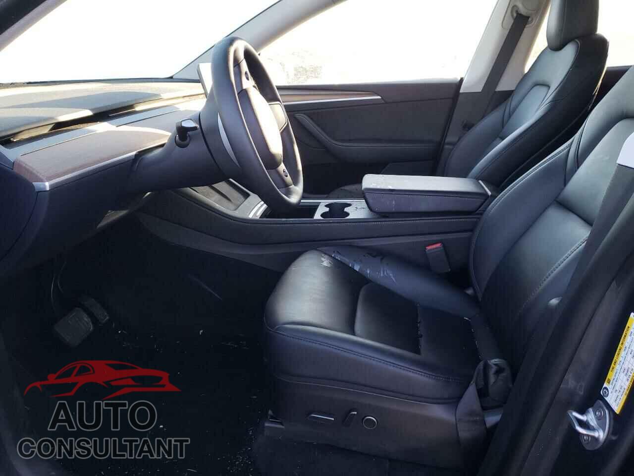 TESLA MODEL Y 2023 - 7SAYGDEE5PF609495