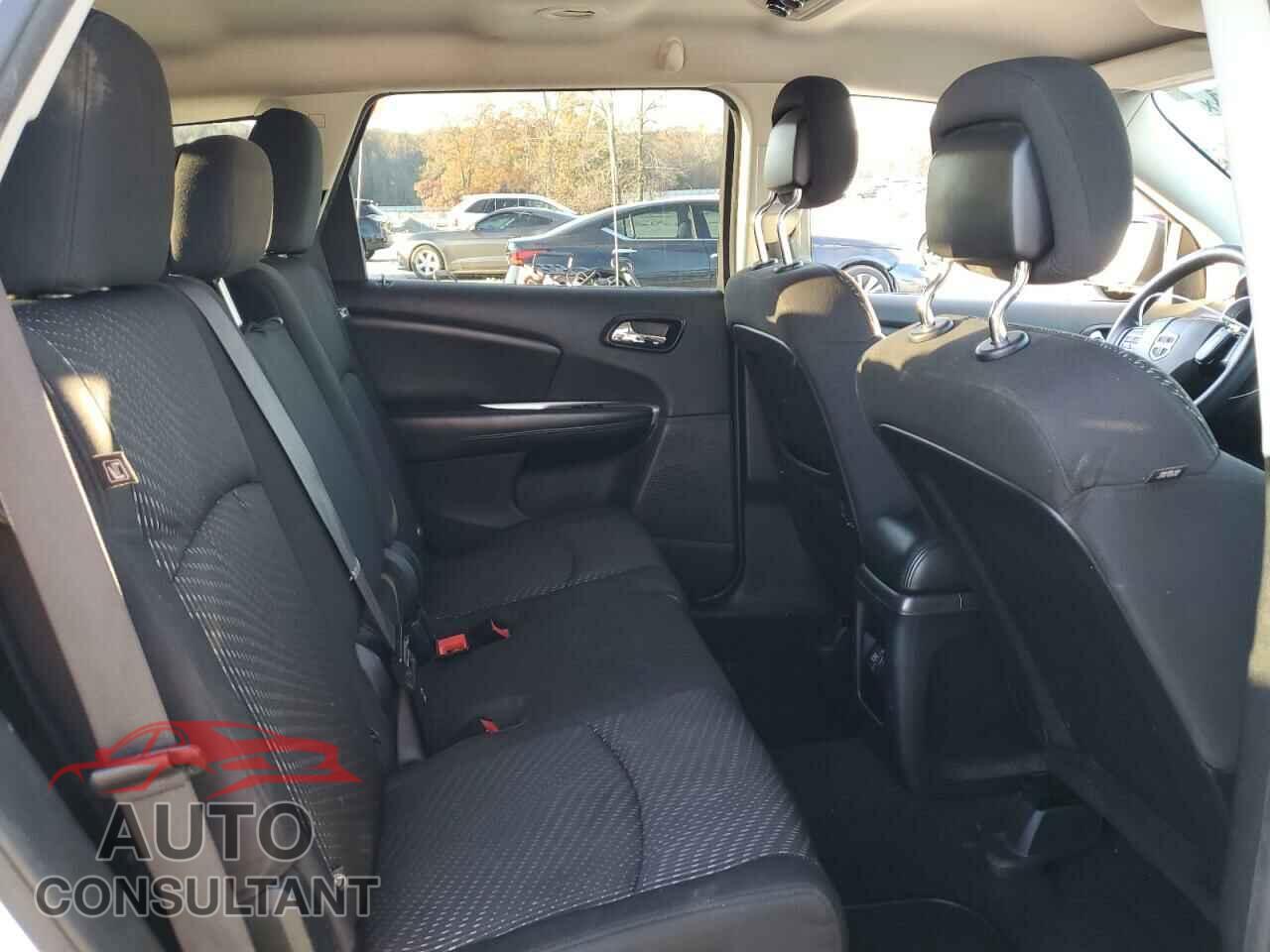 DODGE JOURNEY 2015 - 3C4PDCBB3FT572484