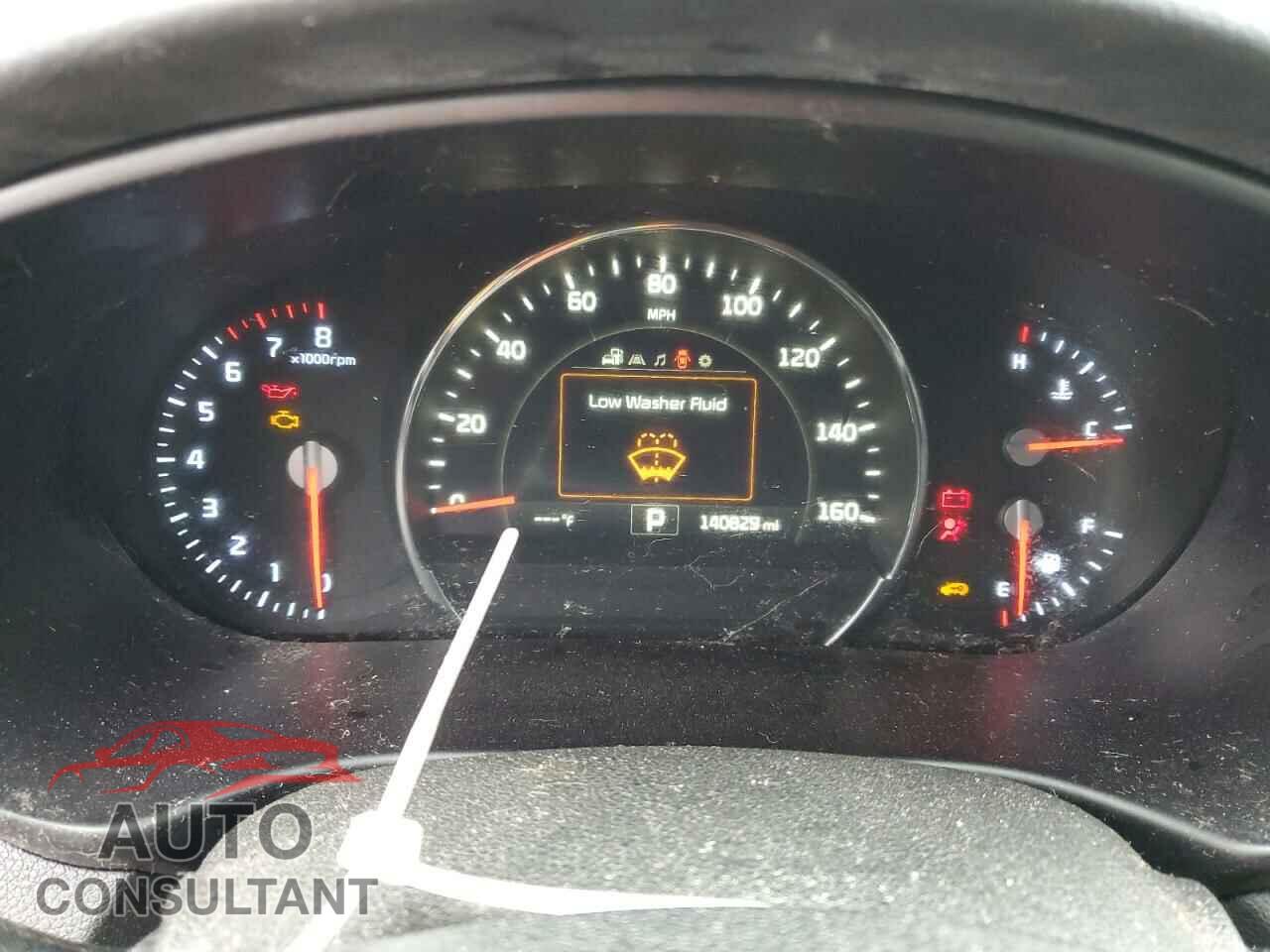 KIA SORENTO 2017 - 5XYPH4A58HG295931