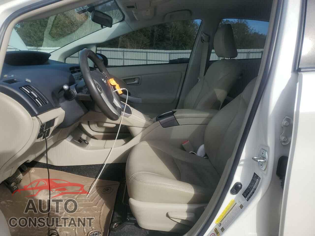 TOYOTA PRIUS 2015 - JTDKN3DU4F0423911