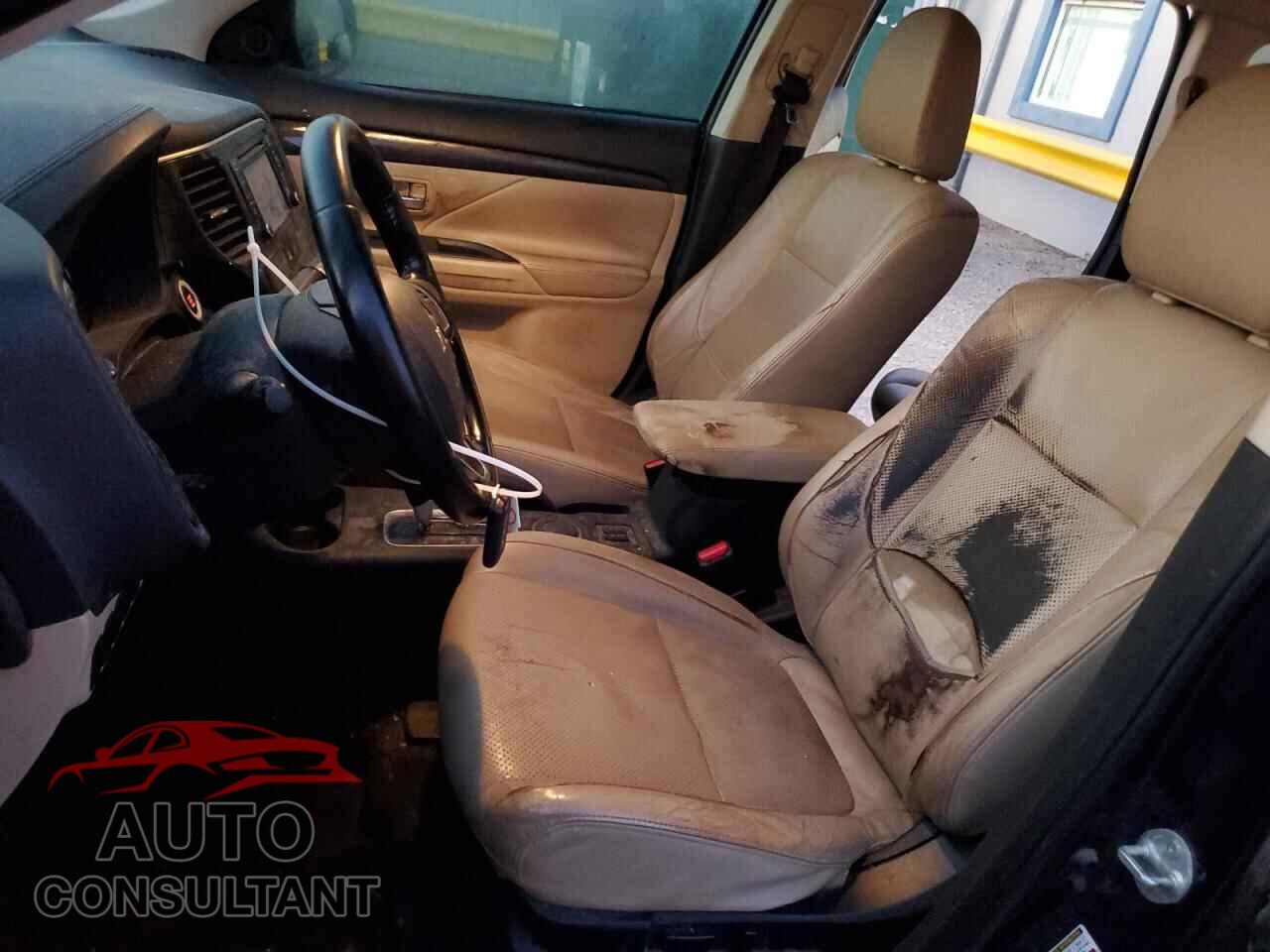 MITSUBISHI OUTLANDER 2016 - JA4AD3A33GZ010508