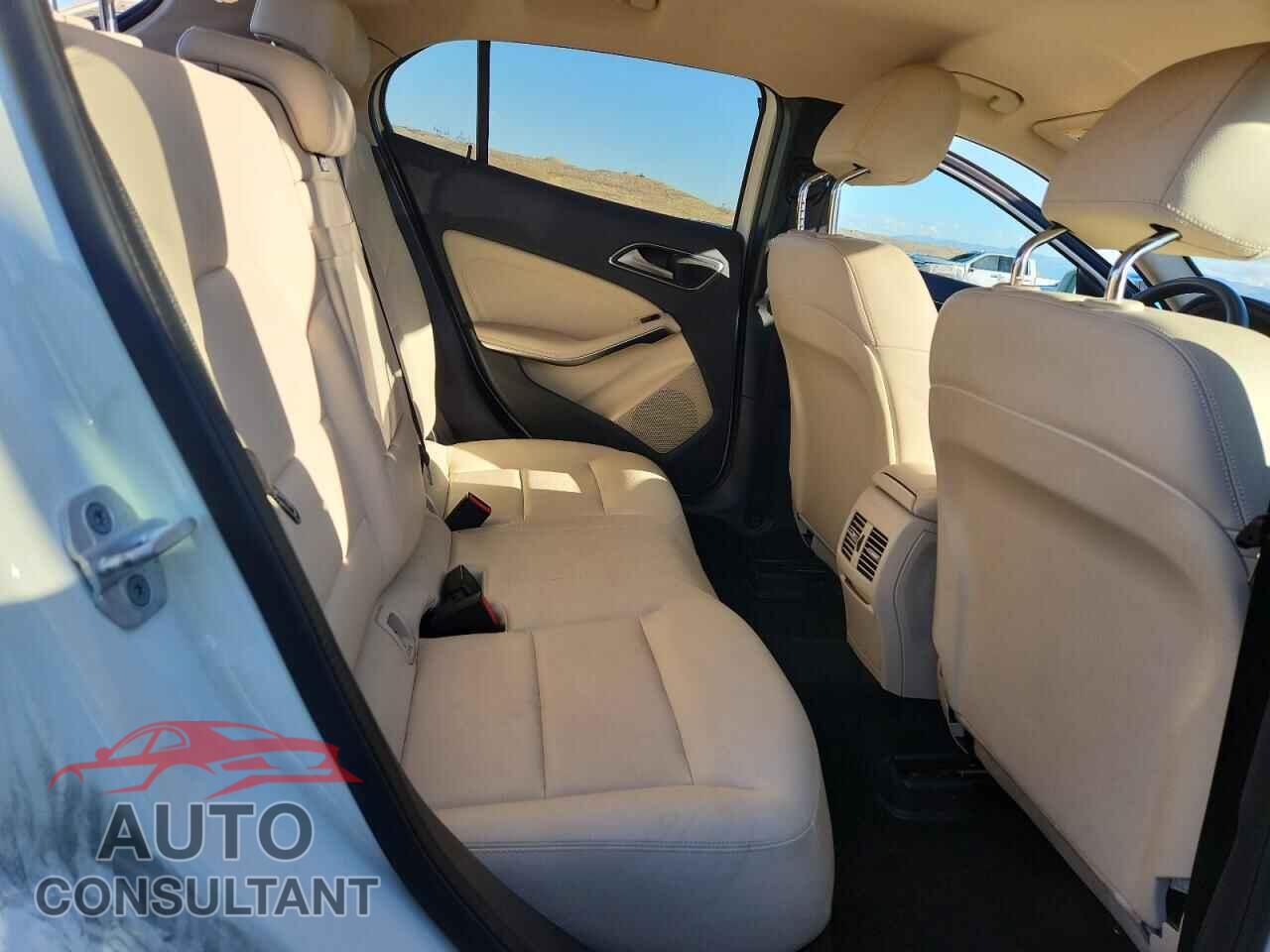 MERCEDES-BENZ GLA-CLASS 2018 - WDCTG4GB2JJ405015