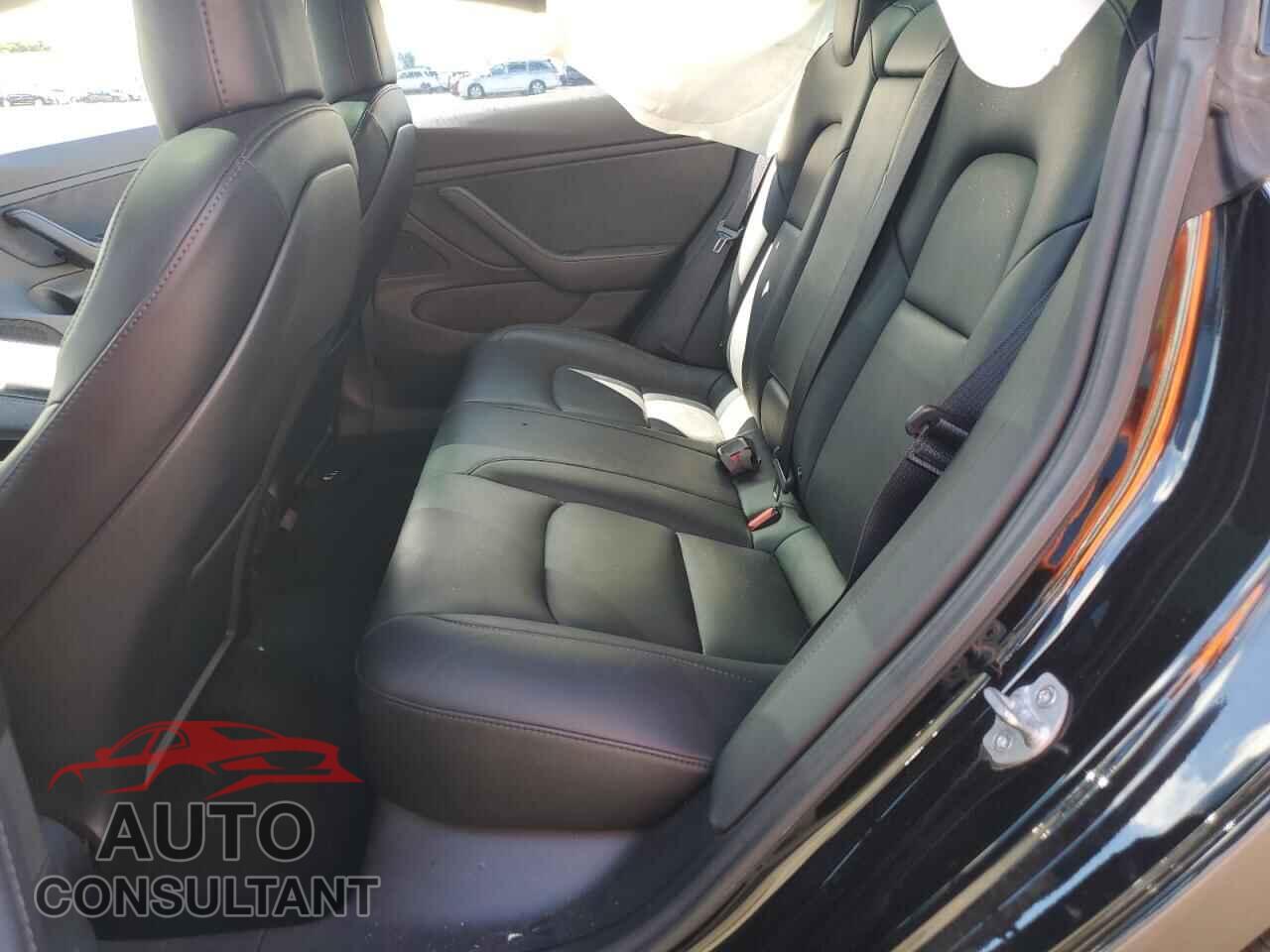 TESLA MODEL 3 2018 - 5YJ3E1EB8JF150438