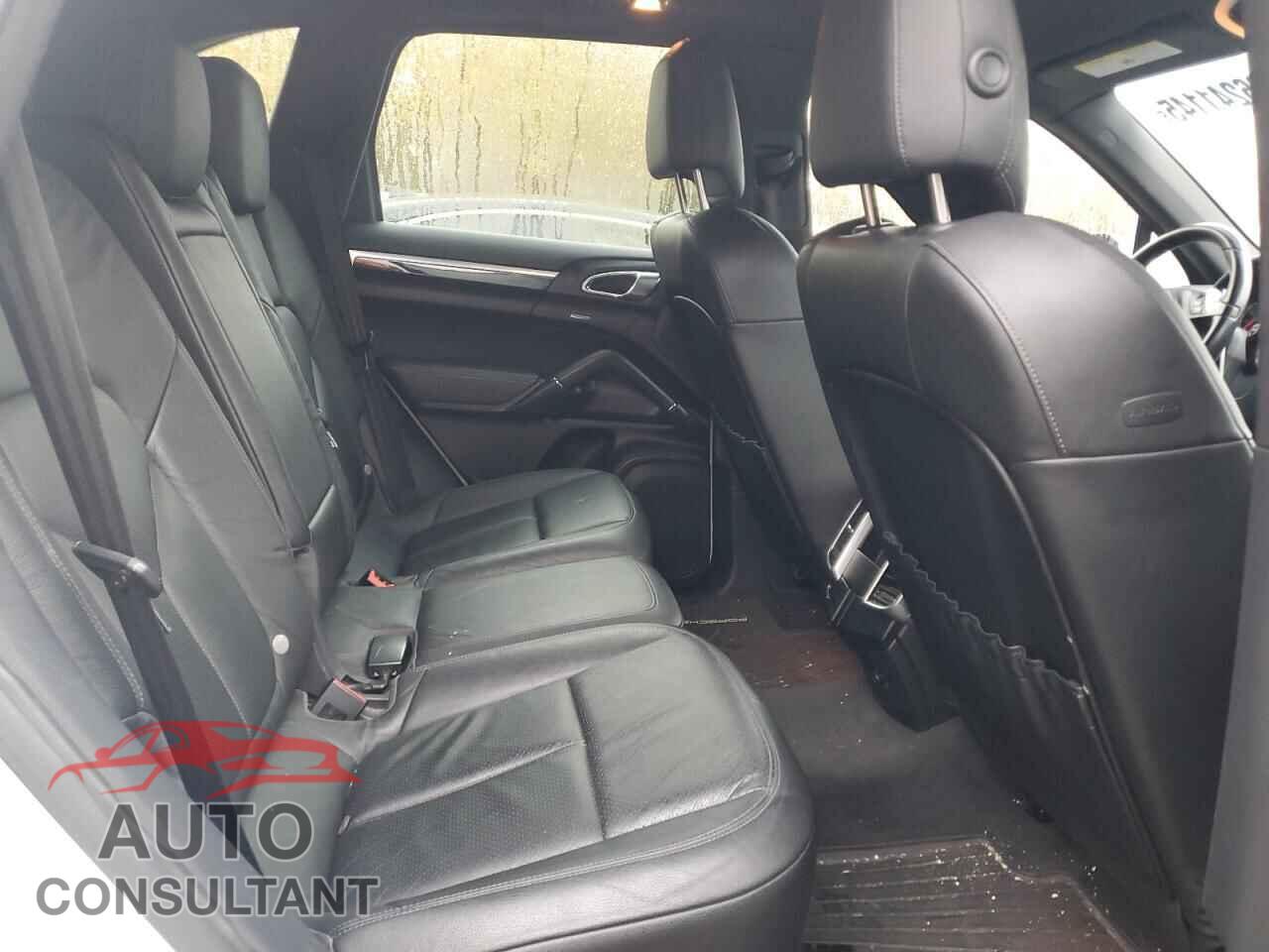 PORSCHE CAYENNE 2012 - WP1AA2A24CLA06155