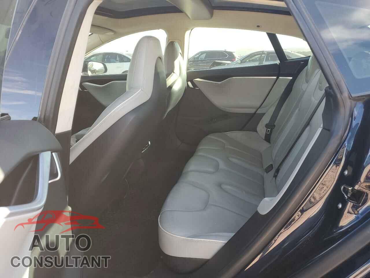 TESLA MODEL S 2013 - 5YJSA1CP8DFP05818