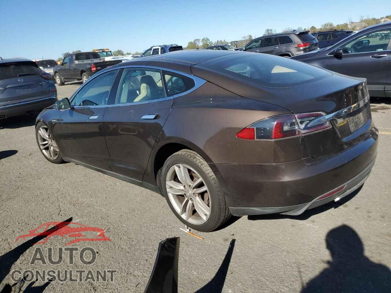 TESLA MODEL S 2013 - 5YJSA1CN1DFP05982
