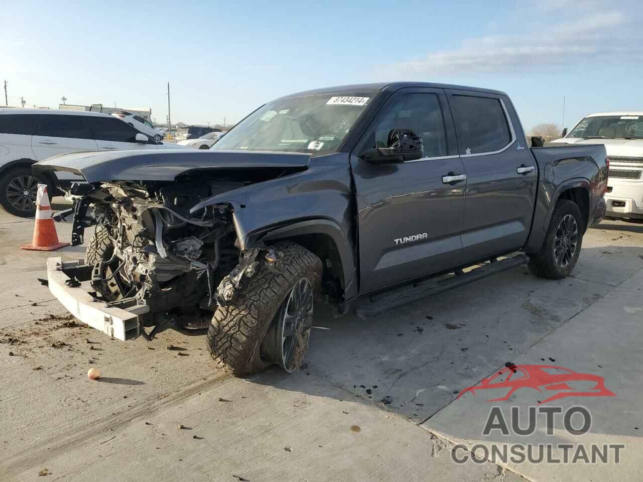 TOYOTA TUNDRA 2022 - 5TFJA5AB5NX008771