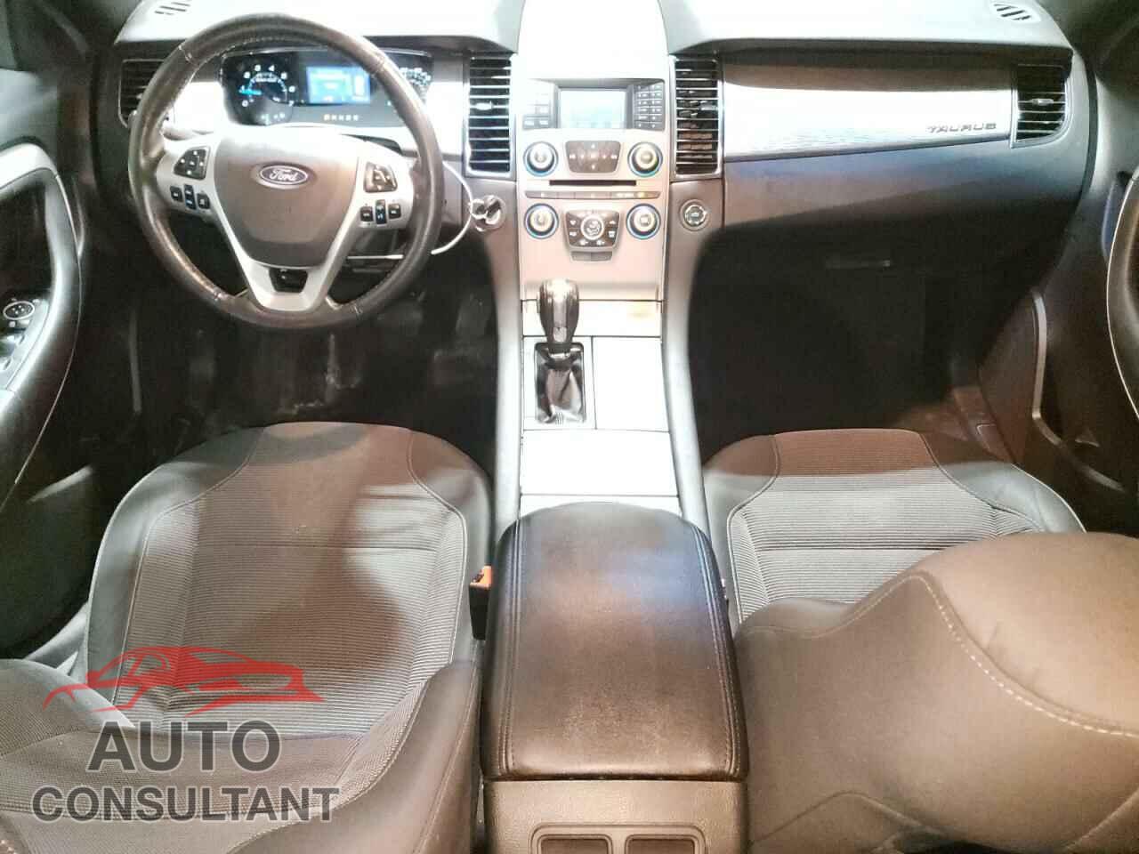 FORD TAURUS 2017 - 1FAHP2H84HG139089