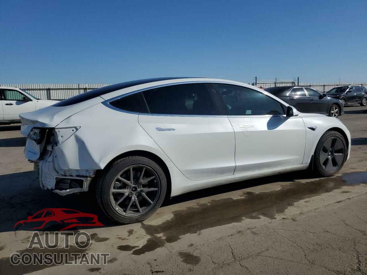 TESLA MODEL 3 2018 - 5YJ3E1EB9JF096826
