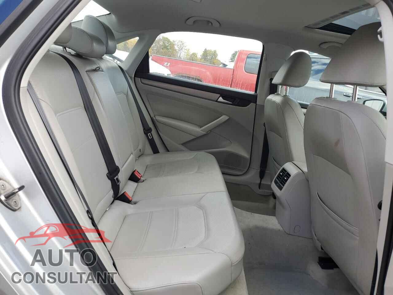 VOLKSWAGEN PASSAT 2014 - 1VWBN7A36EC003032