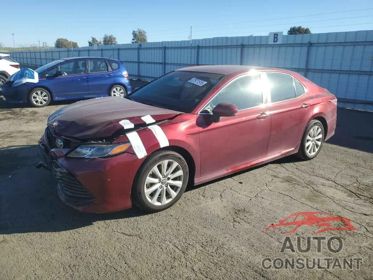 TOYOTA CAMRY 2018 - 4T1B11HK8JU528778