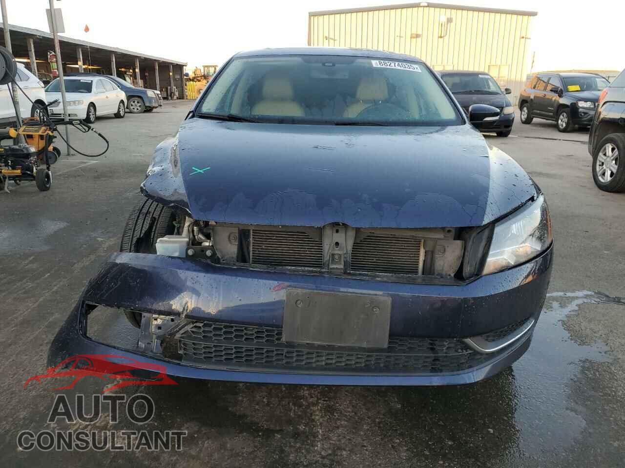 VOLKSWAGEN PASSAT 2013 - 1VWBP7A38DC008838