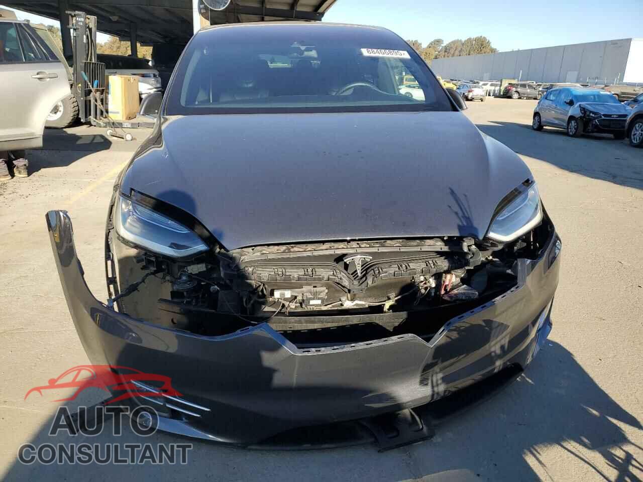 TESLA MODEL X 2016 - 5YJXCBE44GF000169
