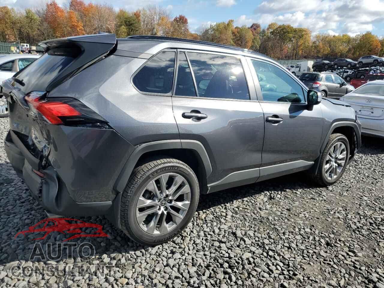 TOYOTA RAV4 2023 - 2T3A1RFV7PC372404