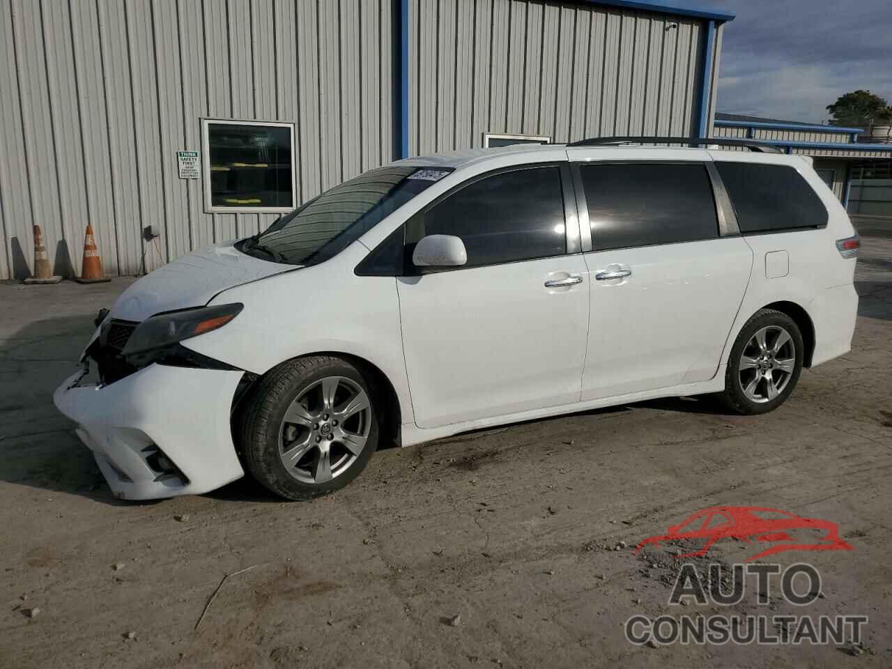 TOYOTA SIENNA 2018 - 5TDXZ3DC9JS919486