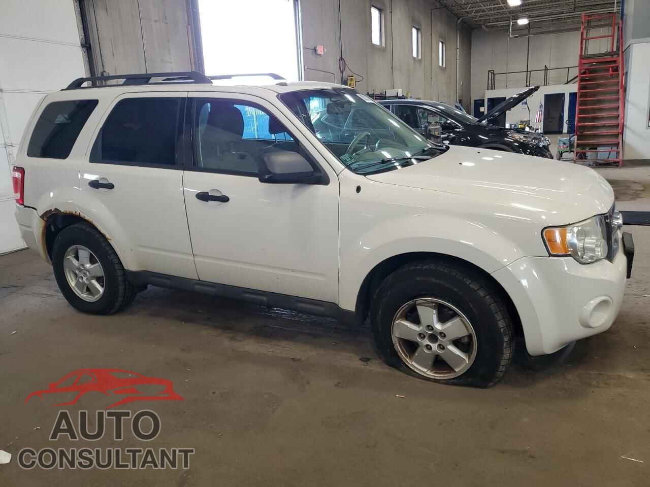 FORD ESCAPE 2010 - 1FMCU0DG4AKA80641