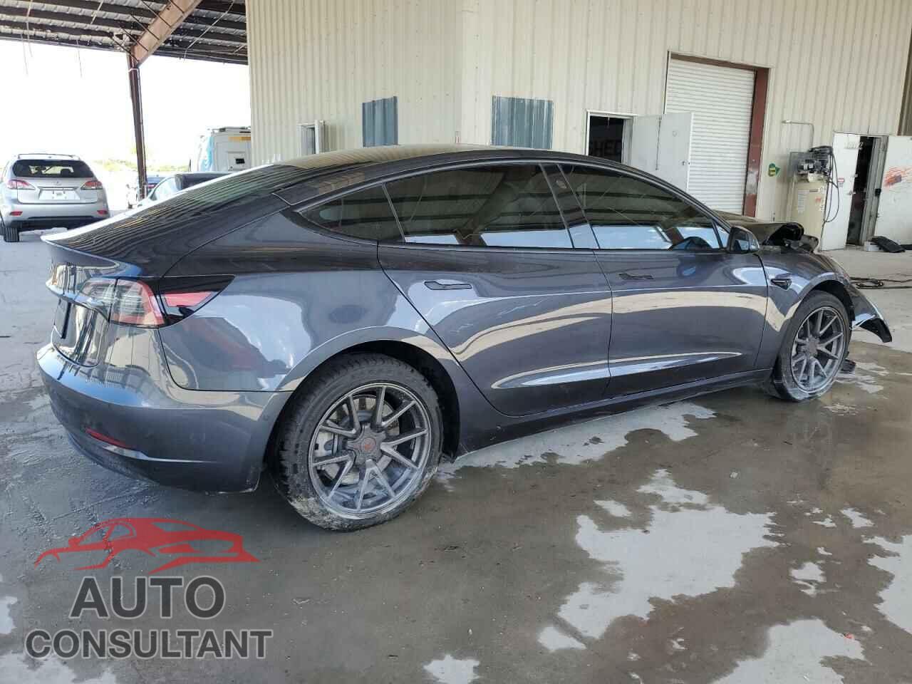 TESLA MODEL 3 2022 - 5YJ3E1EA6NF152704