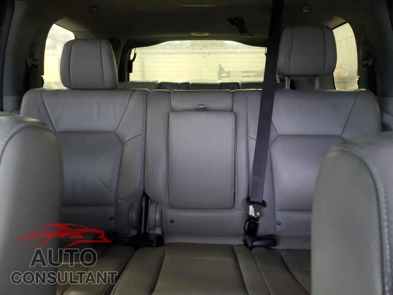 HONDA PILOT 2015 - 5FNYF4H99FB041099