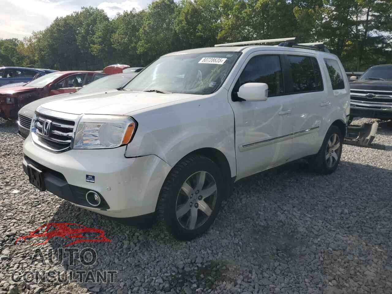HONDA PILOT 2013 - 5FNYF4H90DB045331