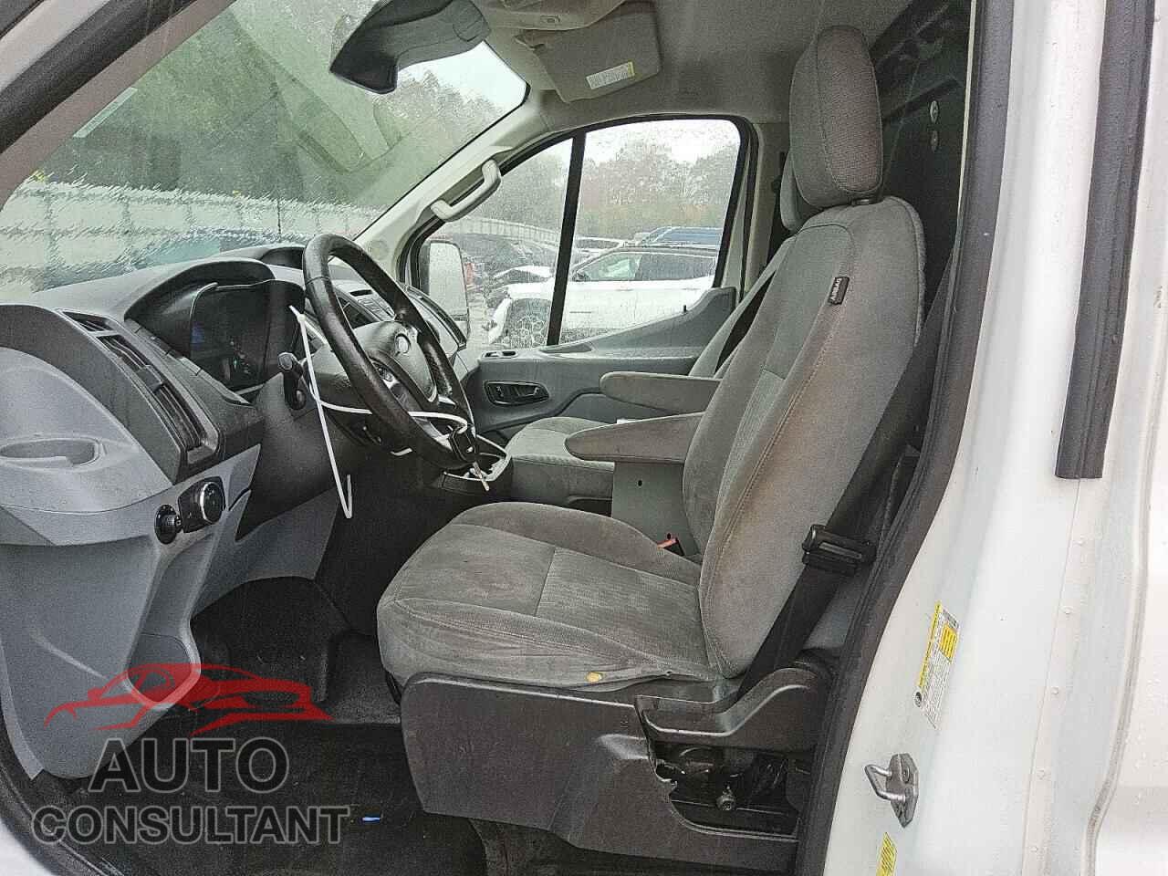 FORD TRANSIT 2017 - 1FTYR1YM0HKB49207