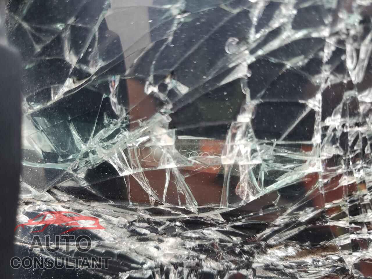 LEXUS IS 2014 - JTHCE1D20E5005059