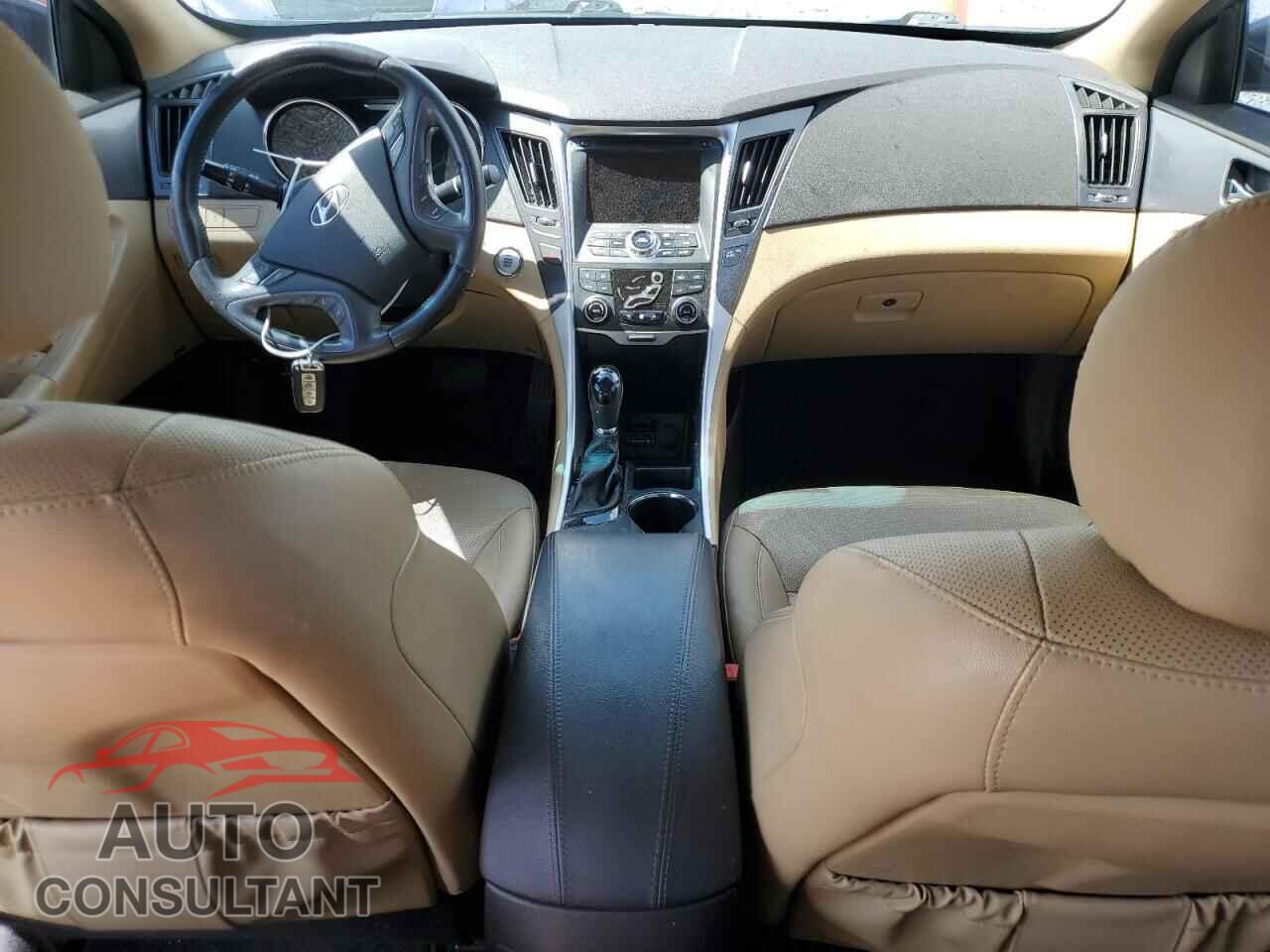 HYUNDAI SONATA 2012 - KMHEC4A44CA057561