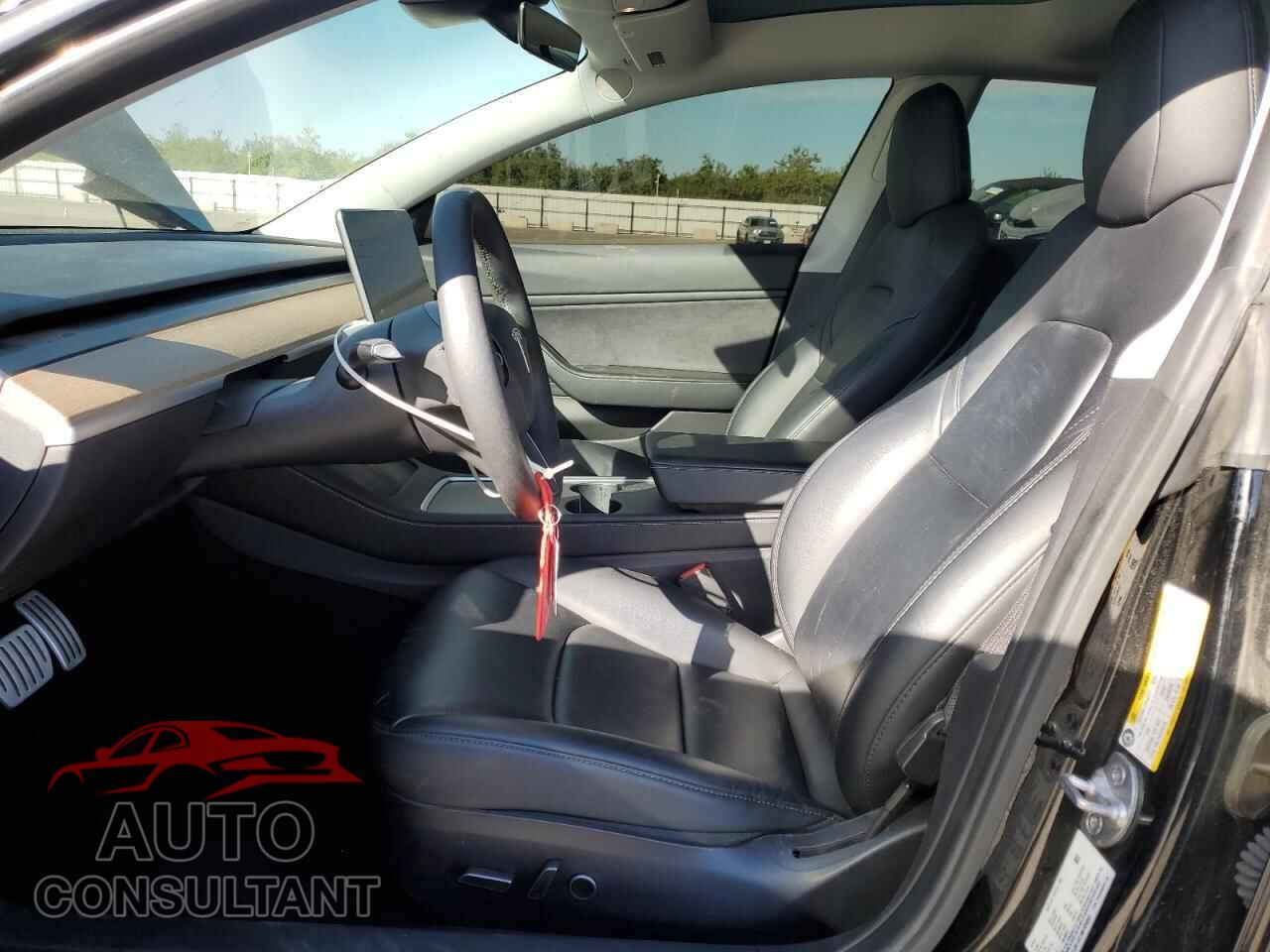 TESLA MODEL 3 2021 - 5YJ3E1EC1MF926003