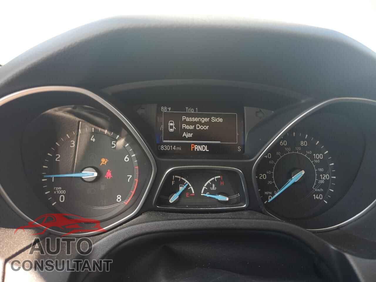 FORD FOCUS 2017 - 1FADP3F26HL203143