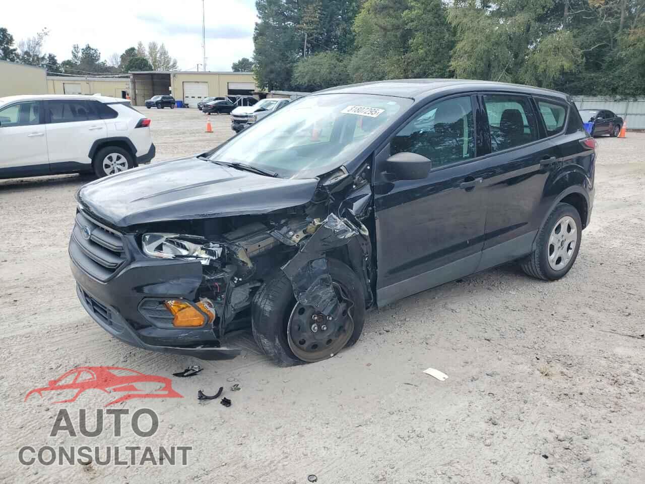 FORD ESCAPE 2017 - 1FMCU0F71HUB50768