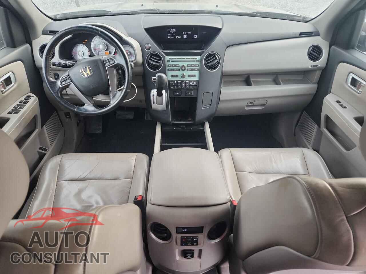 HONDA PILOT 2011 - 5FNYF3H52BB009032