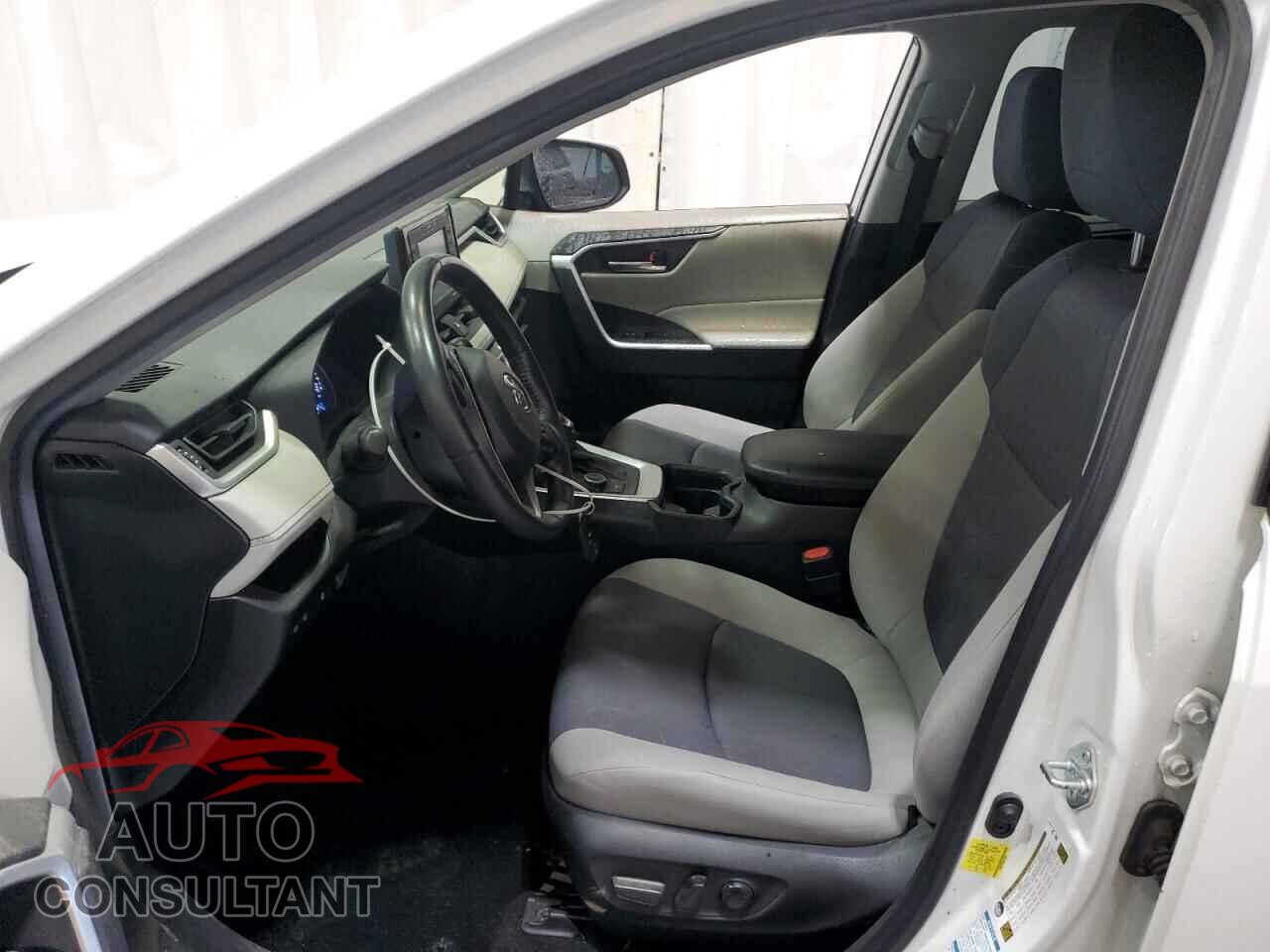 TOYOTA RAV4 2021 - JTMR6RFV2MD014476