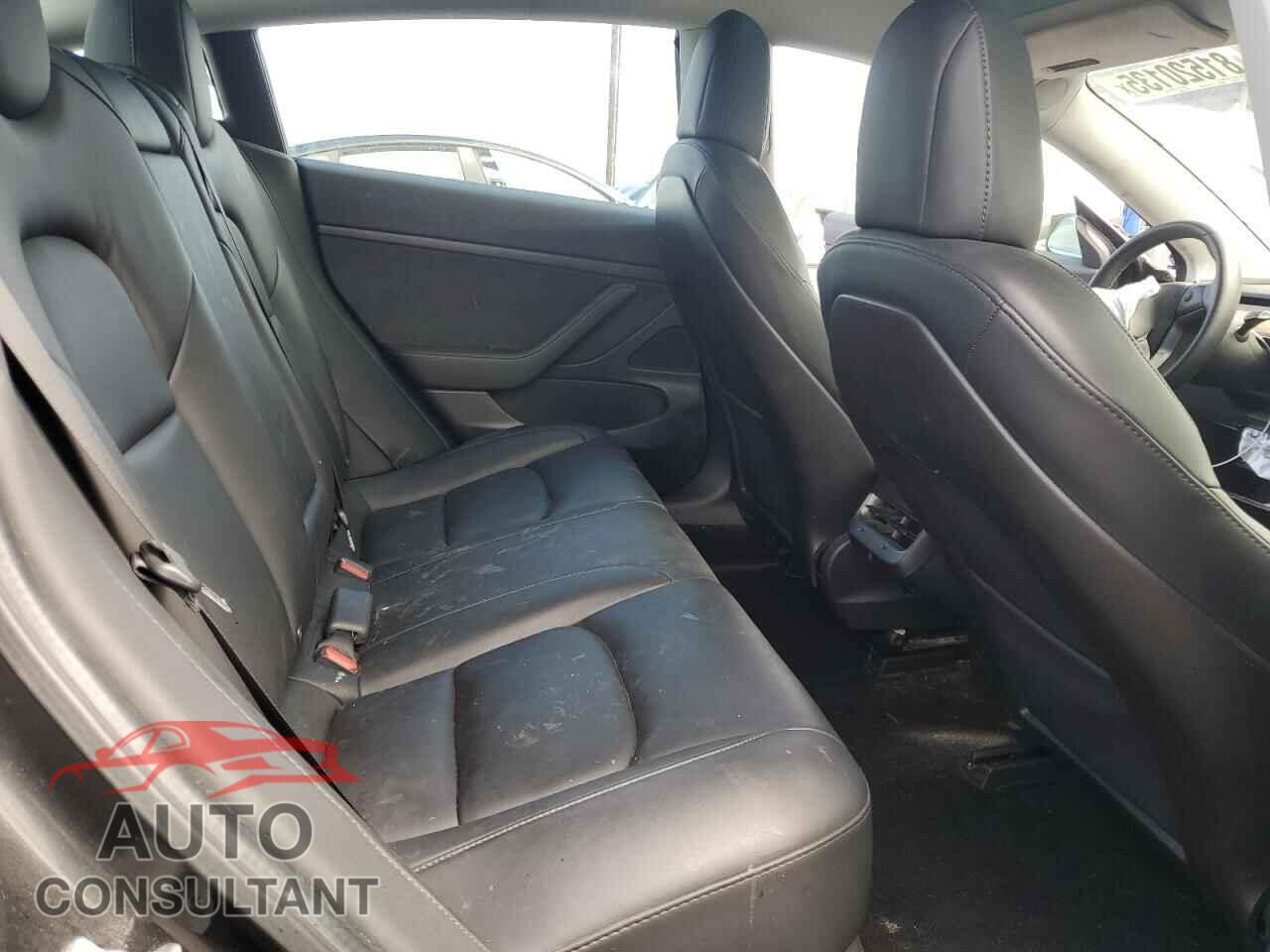 TESLA MODEL 3 2020 - 5YJ3E1EA0LF704565