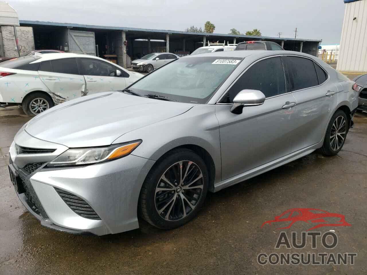 TOYOTA CAMRY 2018 - 4T1B11HK0JU605806