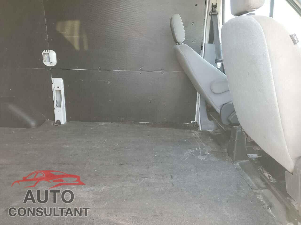 FORD TRANSIT 2018 - 1FTYR1CG6JKA51628