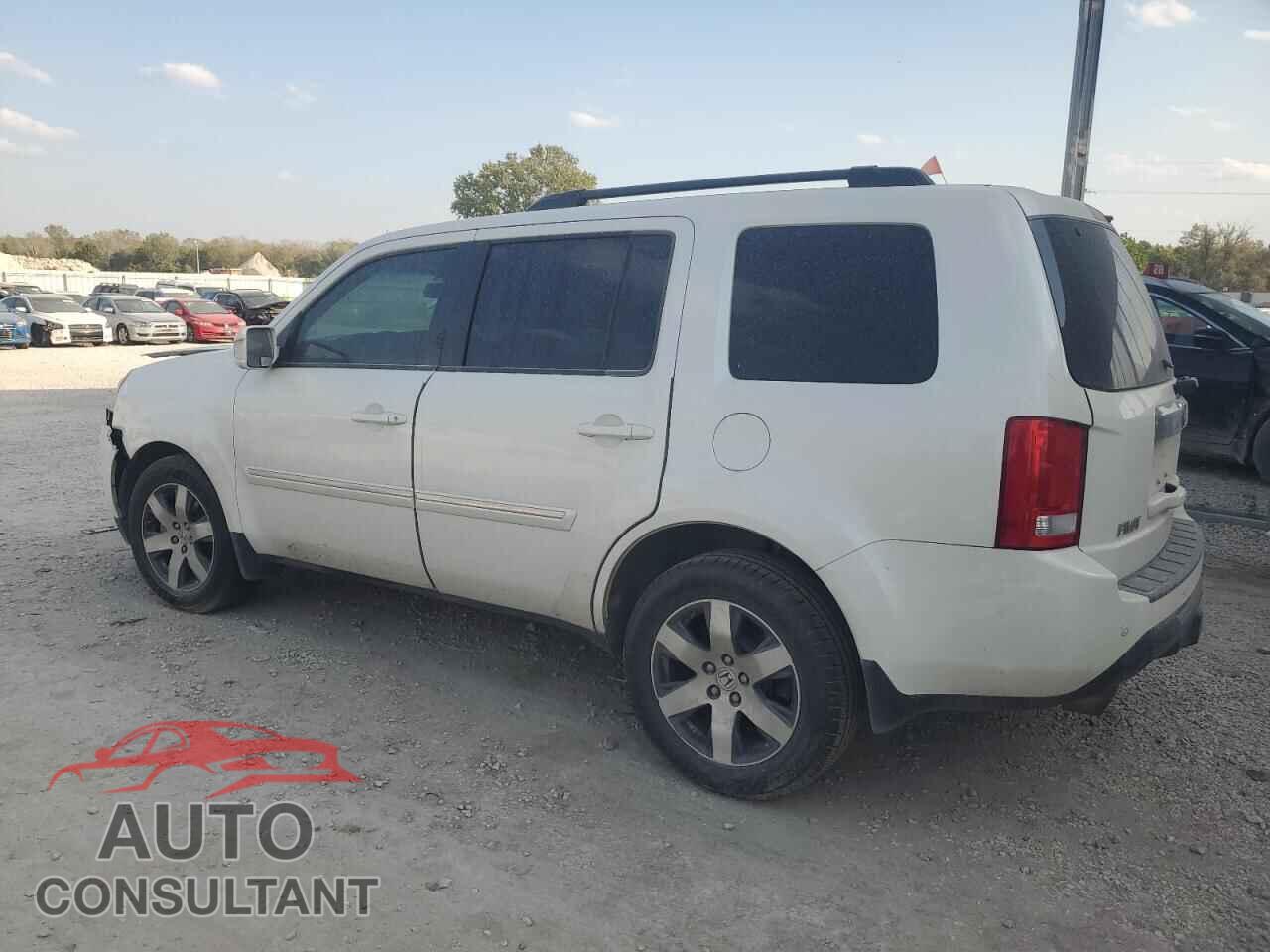 HONDA PILOT 2015 - 5FNYF4H93FB027389