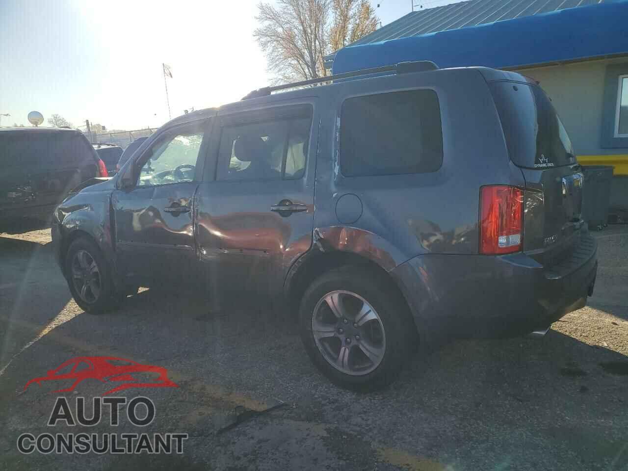 HONDA PILOT 2015 - 5FNYF4H31FB077851