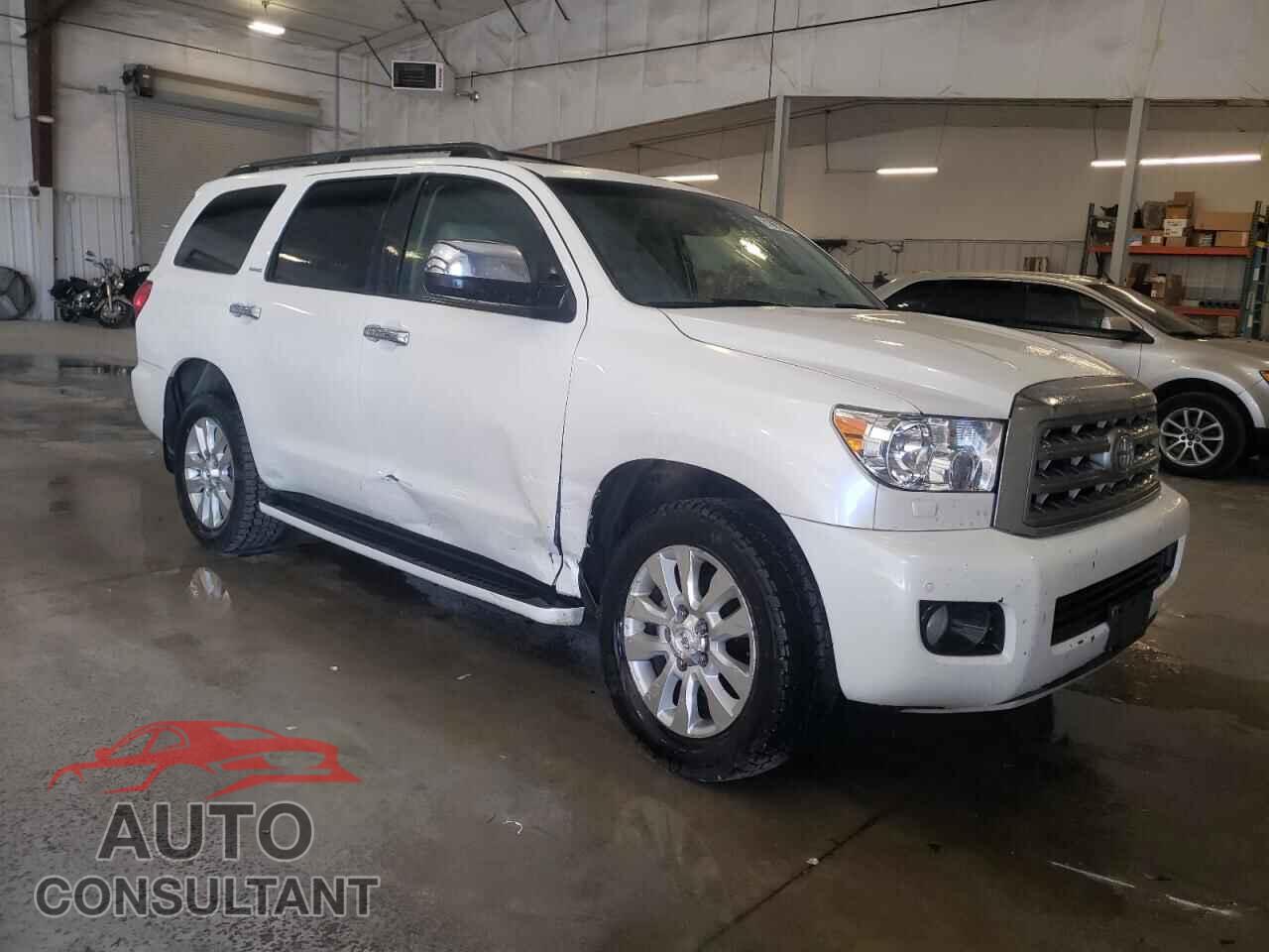 TOYOTA SEQUOIA 2011 - 5TDDW5G18BS052598