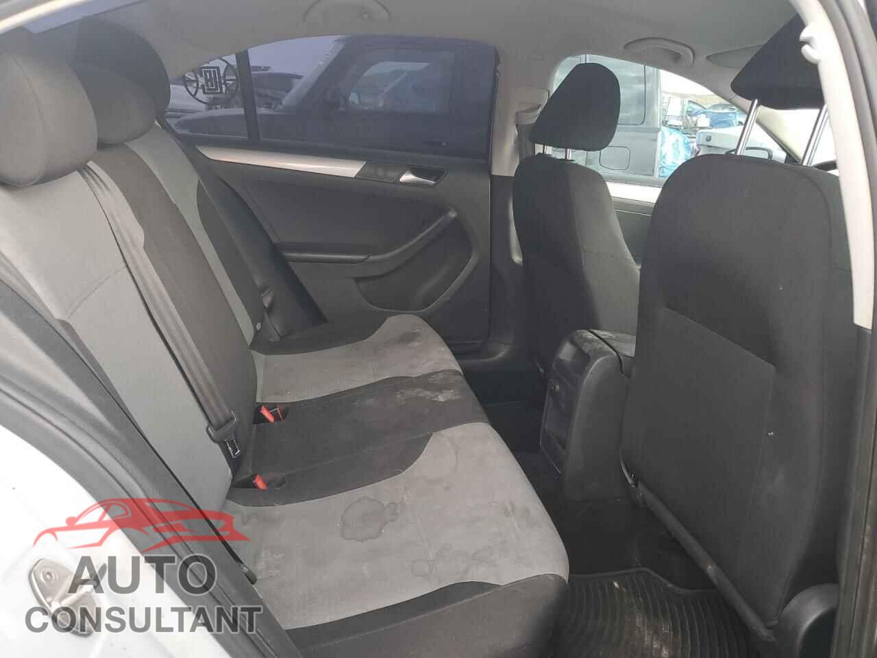 VOLKSWAGEN JETTA 2017 - 3VW2B7AJ8HM286043